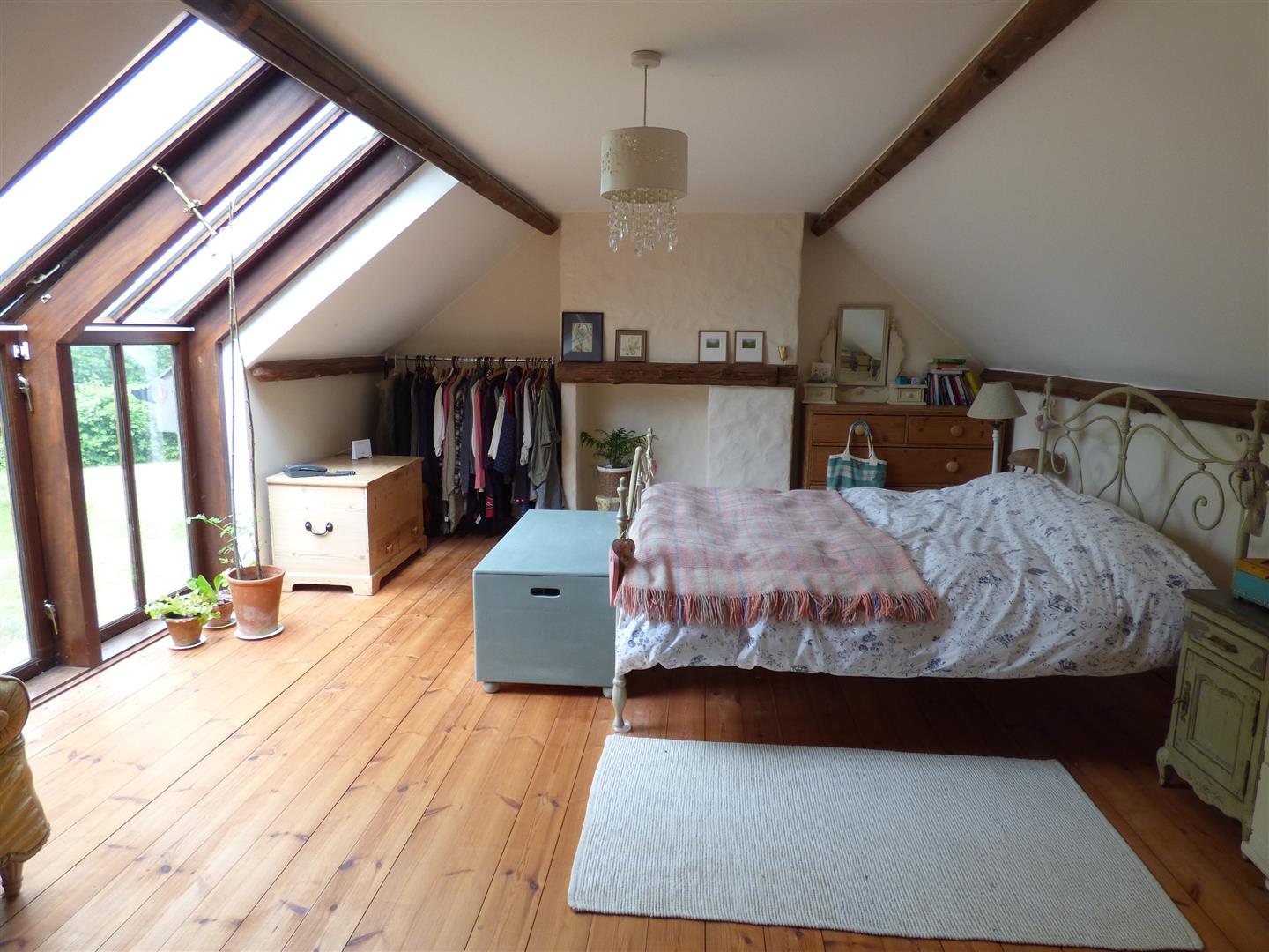 BEDROOM 1